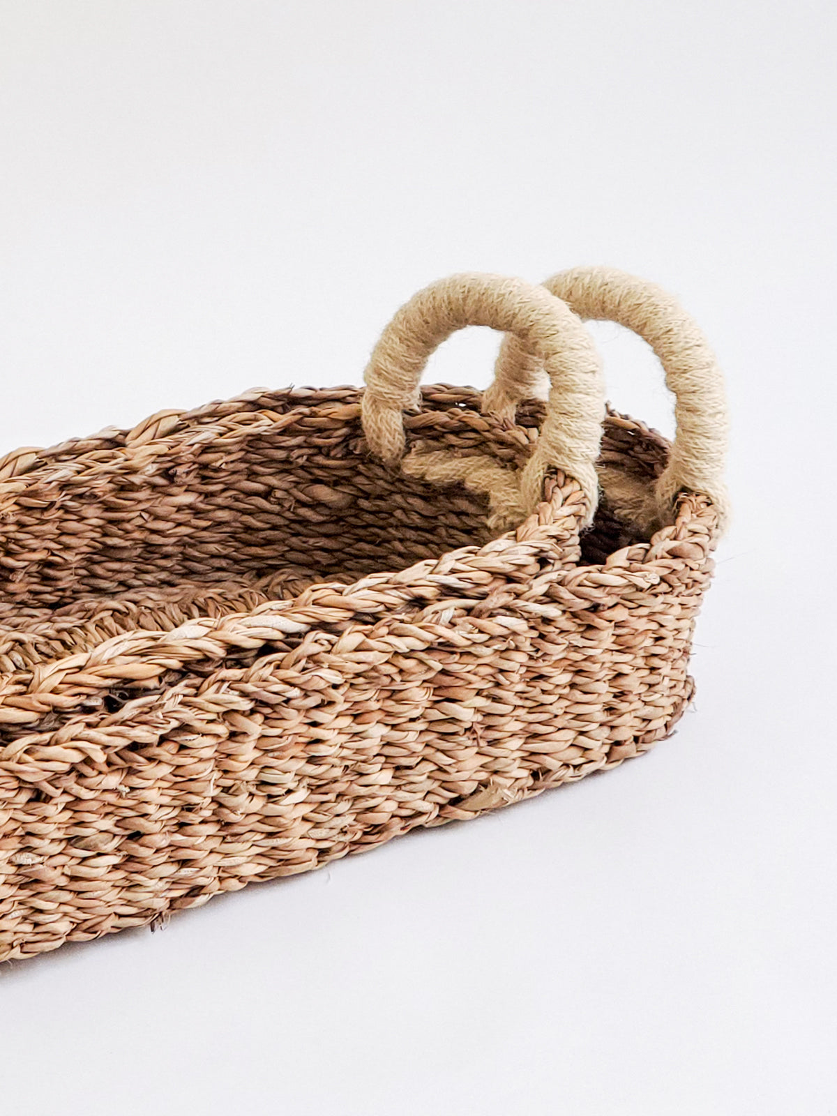 Savar Bread Basket with White Handle - Chickadees Wooden Toys