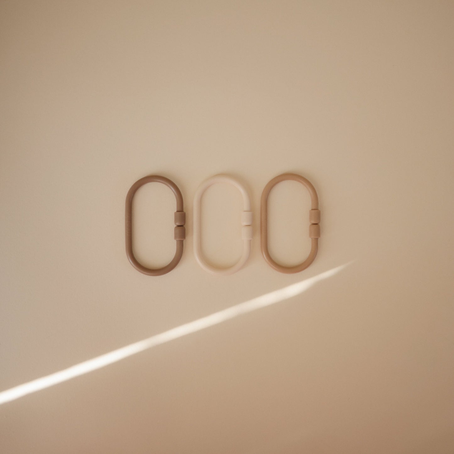 Chain Link Rings - Chickadees Wooden Toys