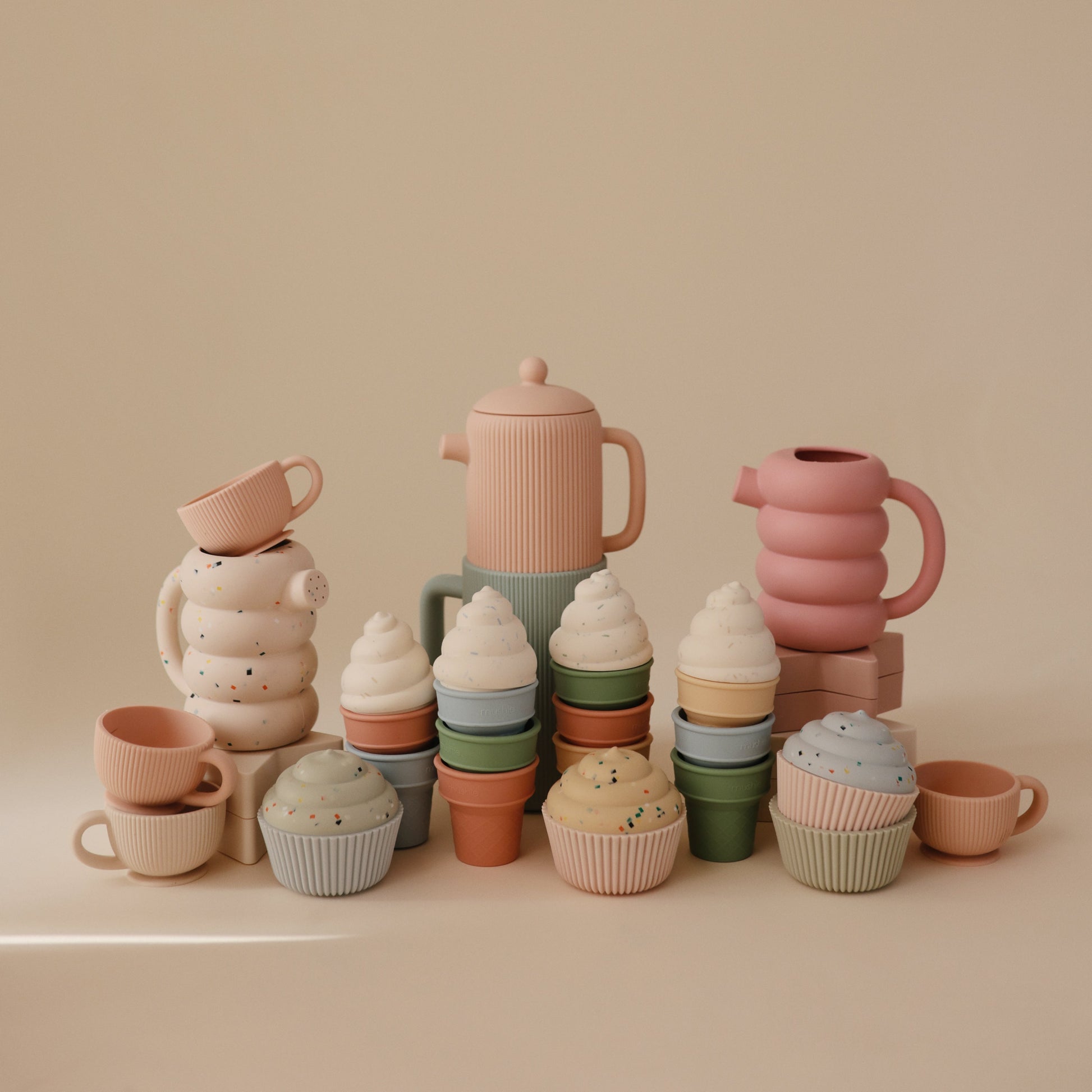 Silicone Watering Can - Chickadees Wooden Toys