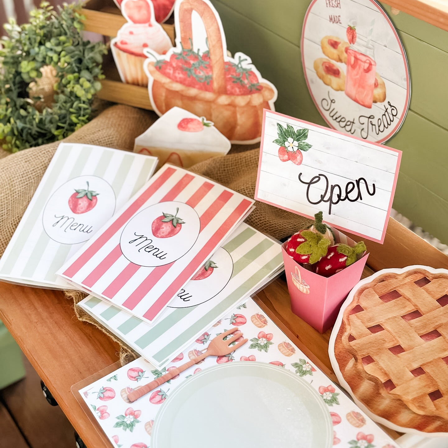 Strawberry Market Pretend Play - Chickadees Wooden Toys