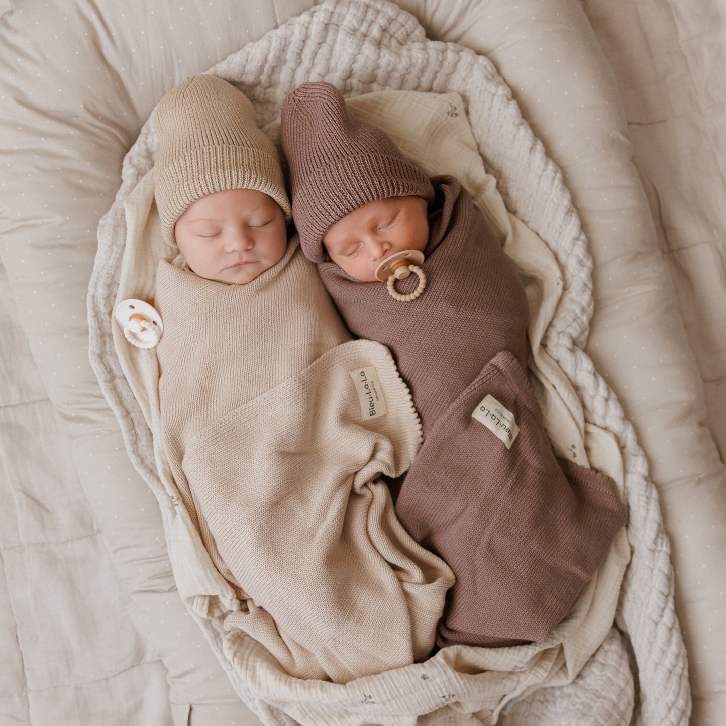 Luxe Collection 100% Organic Cotton Luxury Knit Baby Blanket + Hat Set with Gift Box - Chickadees Wooden Toys