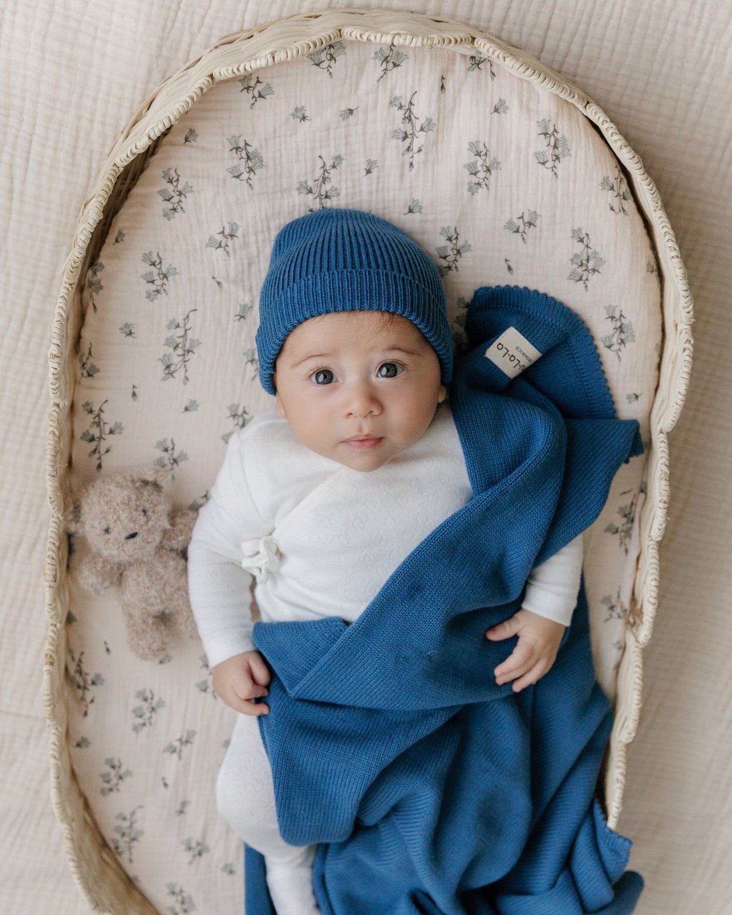 Luxe Collection 100% Organic Cotton Luxury Knit Baby Blanket + Hat Set with Gift Box - Chickadees Wooden Toys
