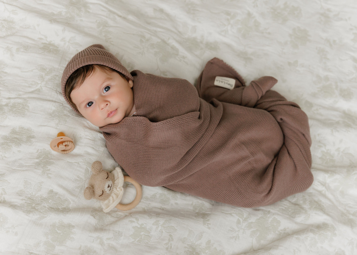 Luxe Collection 100% Organic Cotton Luxury Knit Baby Blanket + Hat Set with Gift Box - Chickadees Wooden Toys