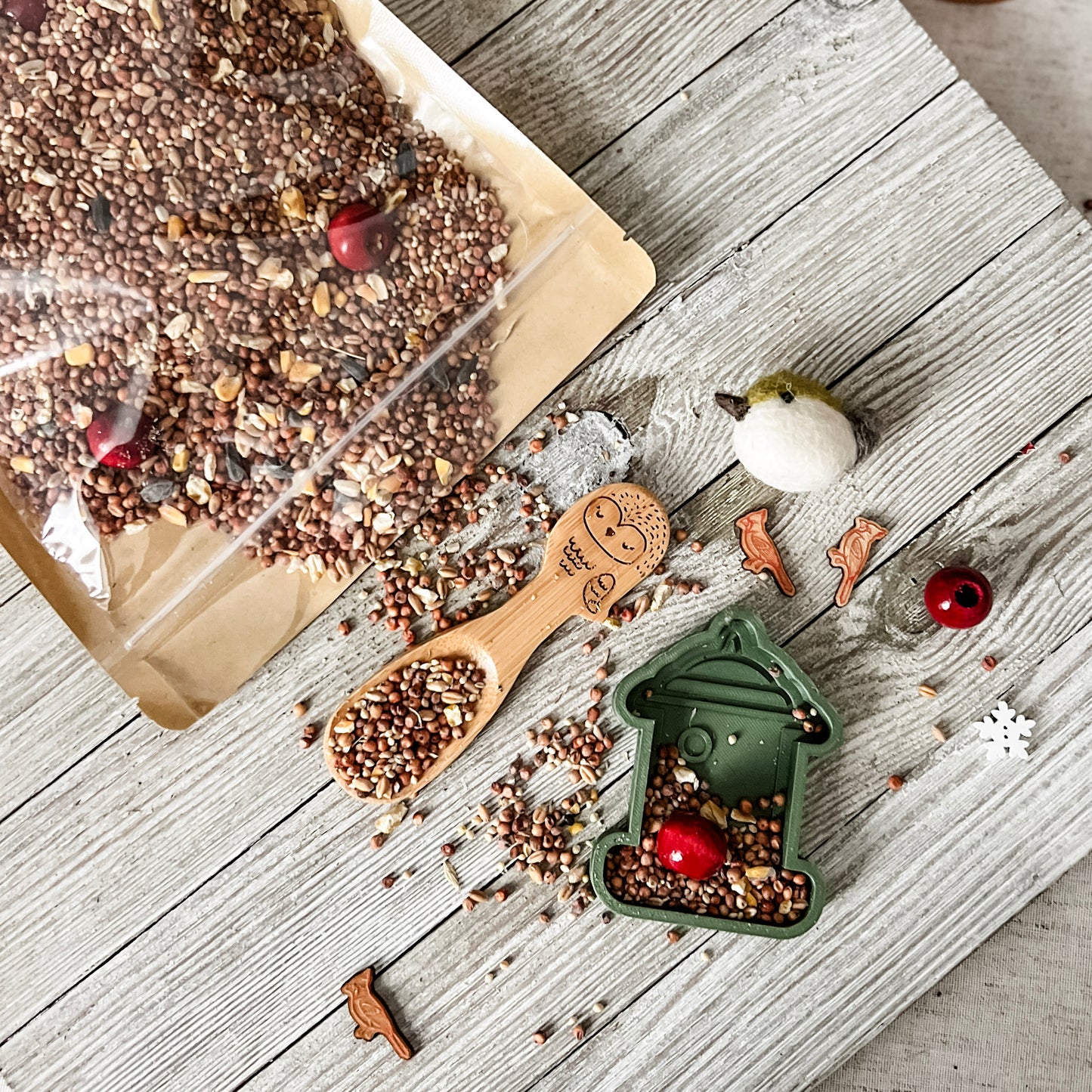 Backyard Birds - Sensory Bin In A Bag - Chickadees Wooden Toys
