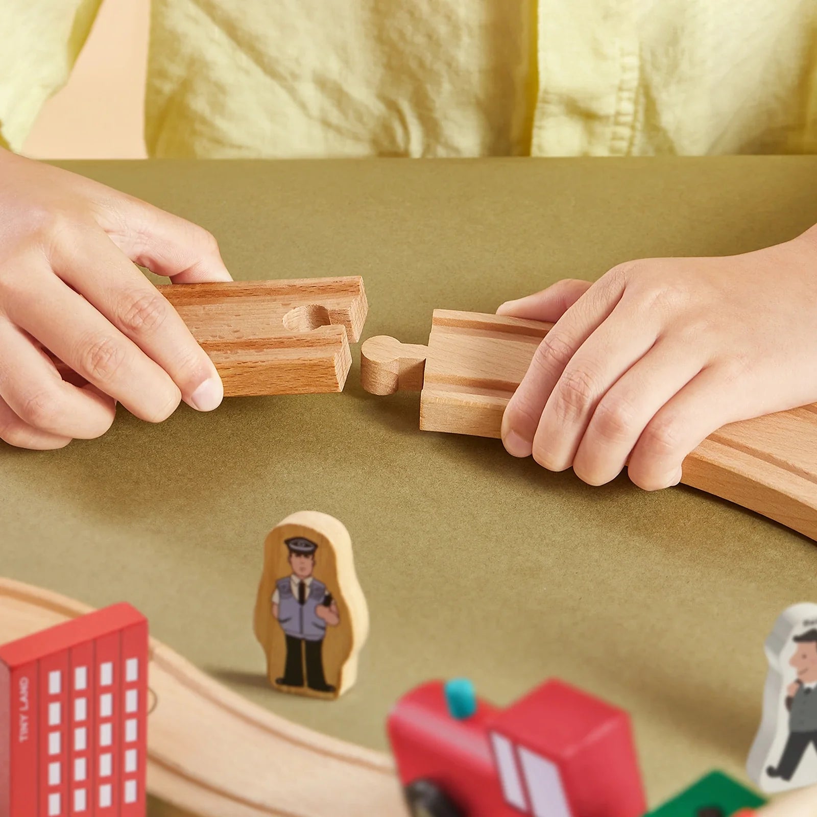 Tiny Land® Wooden Train Set for Children 39 Pcs - Chickadees Wooden Toys