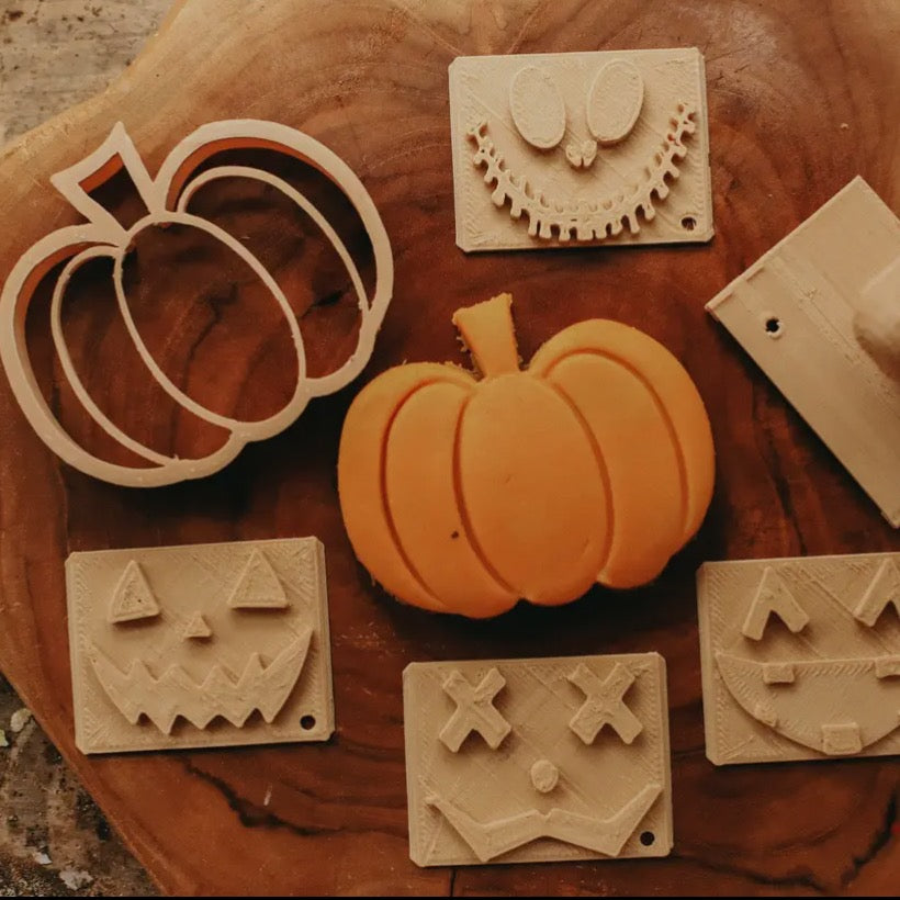 JackO’lantern Stamp & Eco Cutter Set - Chickadees Wooden Toys