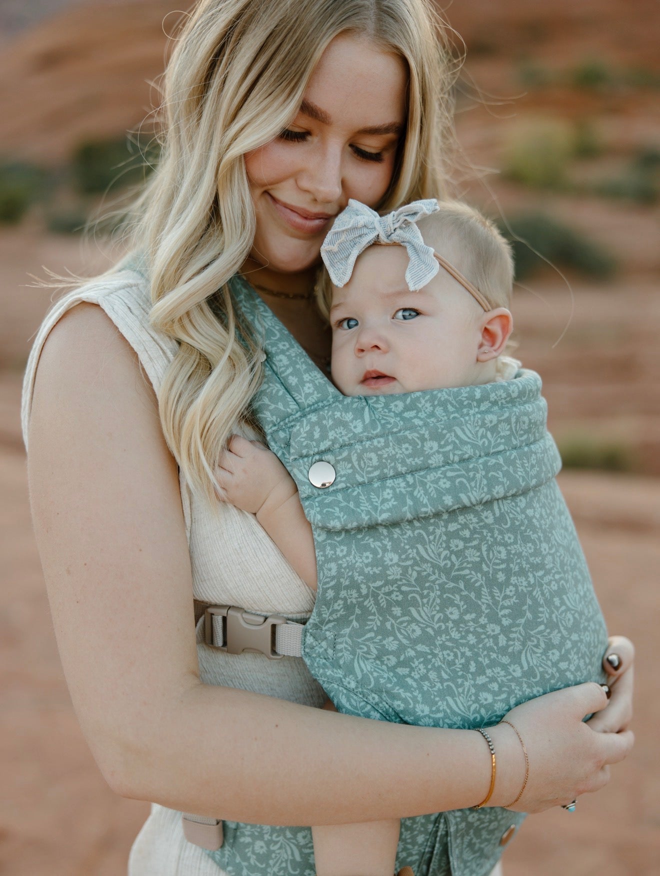 Monroe x Coco Bloom – Neutral Cotton Baby Carrier (7–35 lbs) - Chickadees Wooden Toys
