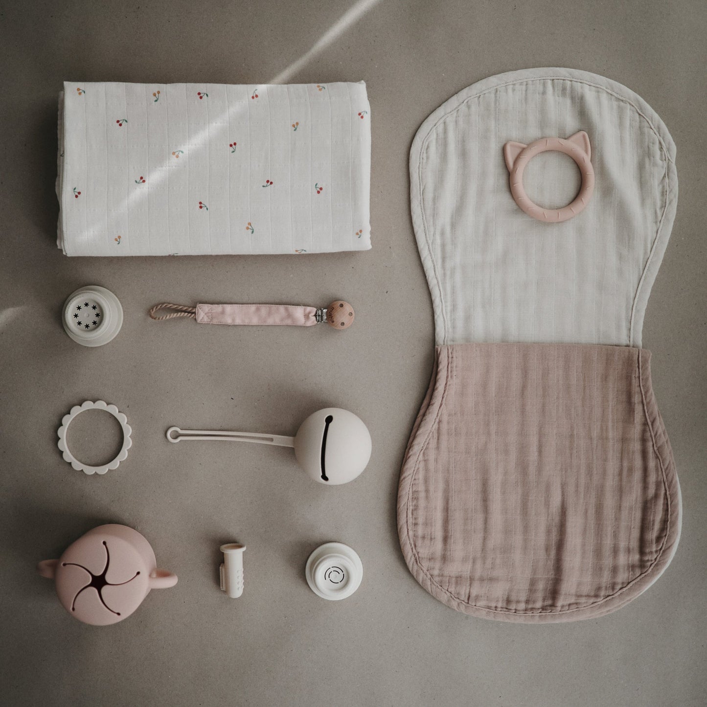 Organic Cotton Muslin Burp Cloth 2-Pack - Chickadees Wooden Toys