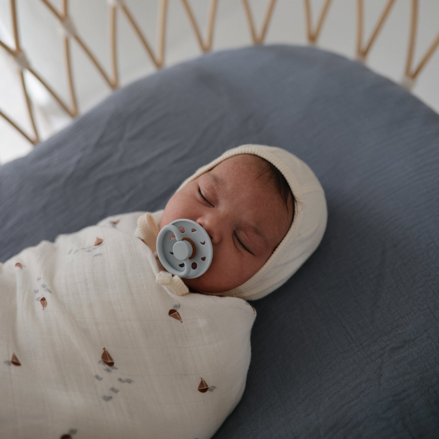 Extra Soft Muslin Crib Sheet - Chickadees Wooden Toys