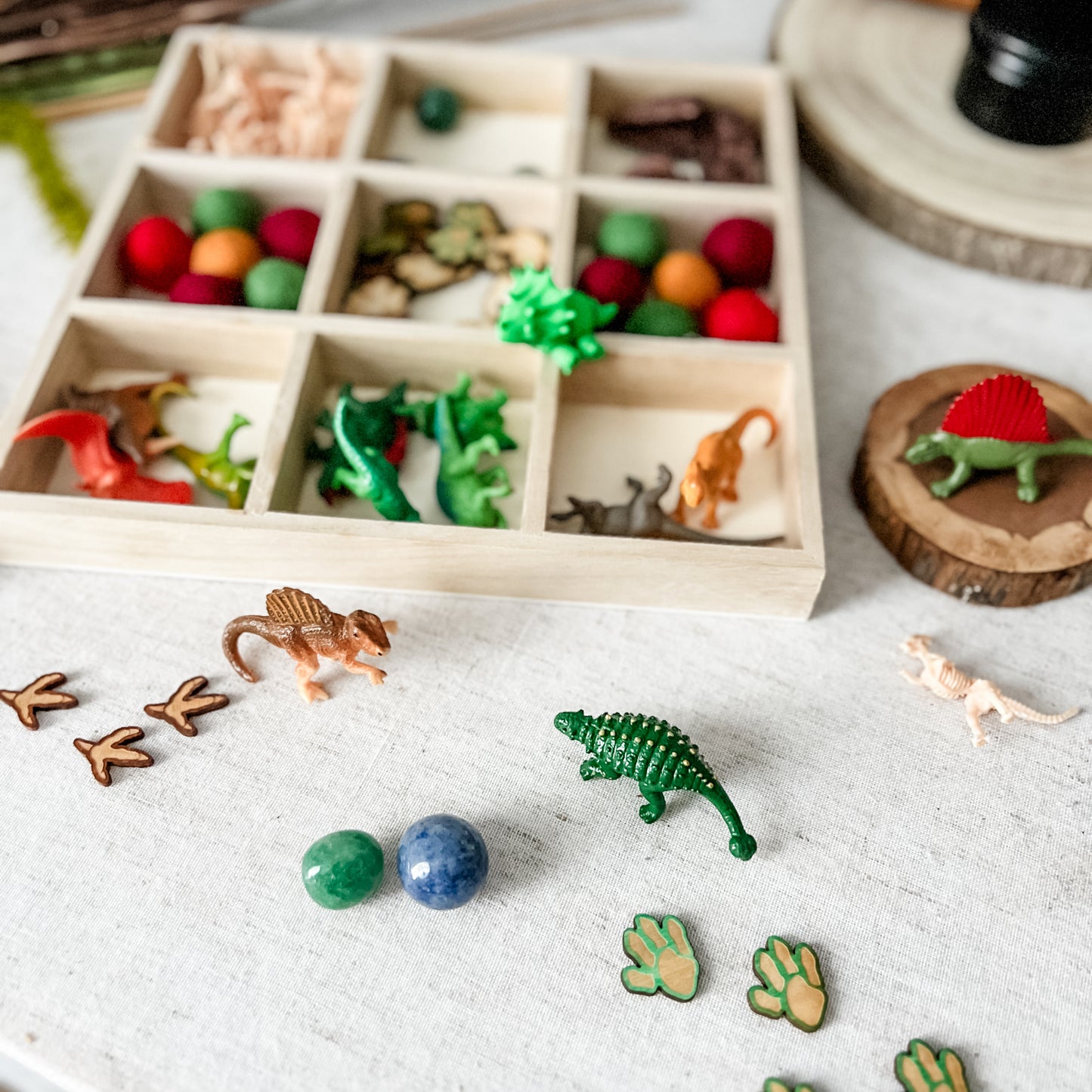 Large Dinosaur Tinker Tray