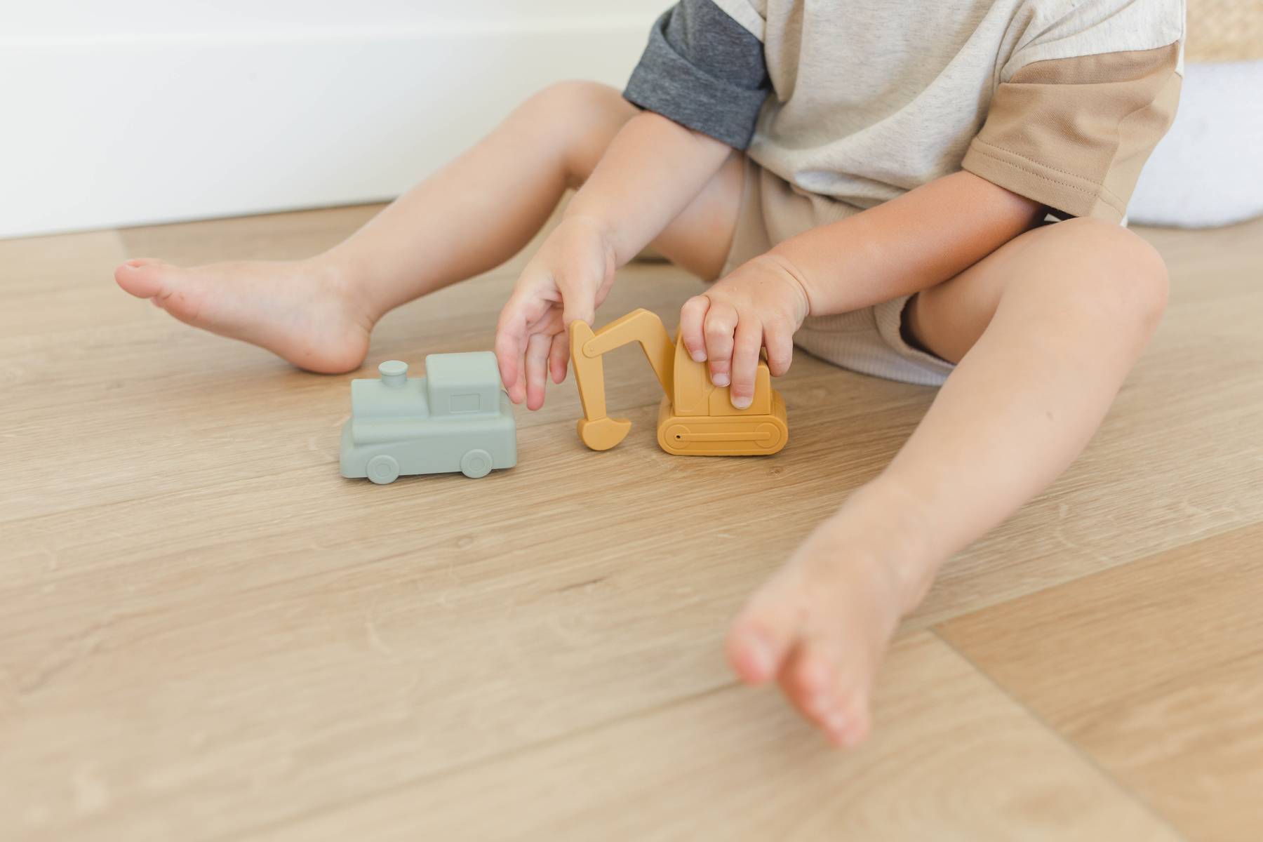 Vehicle Bath Toy Set - Chickadees Wooden Toys