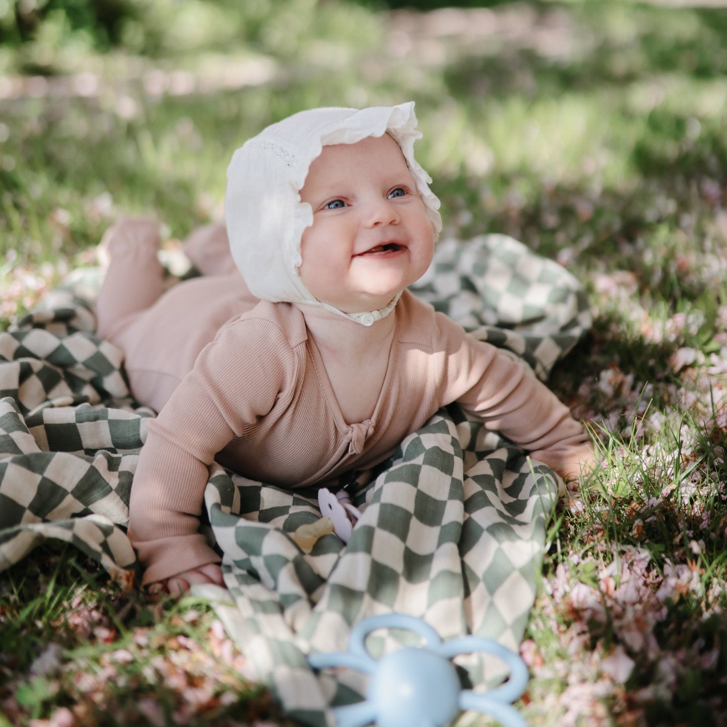Organic Cotton Muslin Swaddle Blanket - Chickadees Wooden Toys