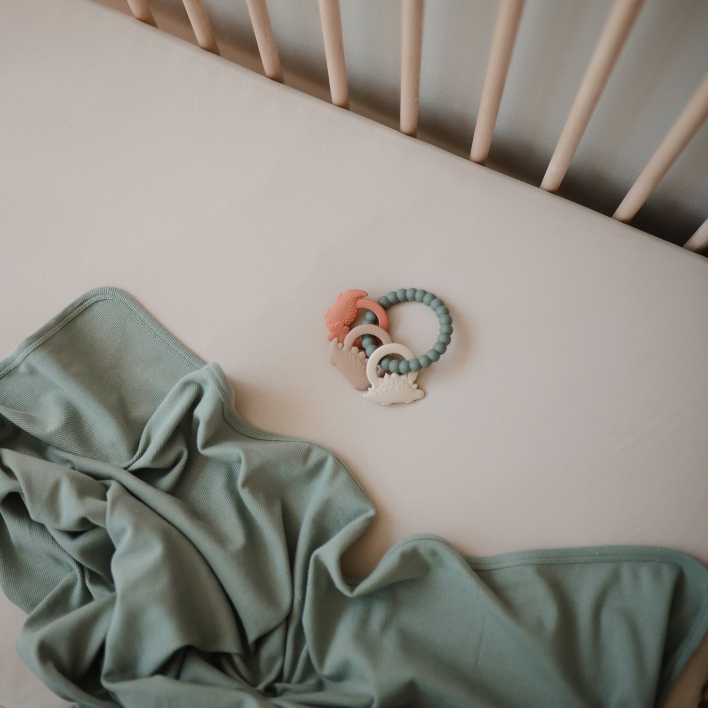 Stretchy Bassinet Sheet - Chickadees Wooden Toys