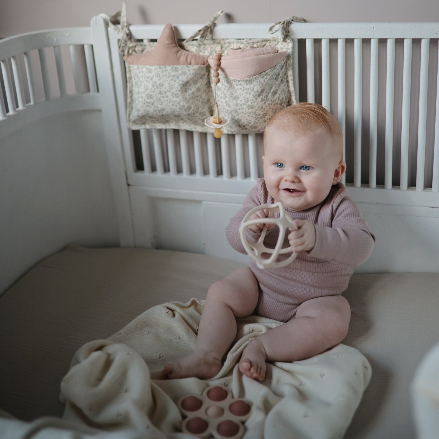 Extra Soft Muslin Crib Sheet - Chickadees Wooden Toys