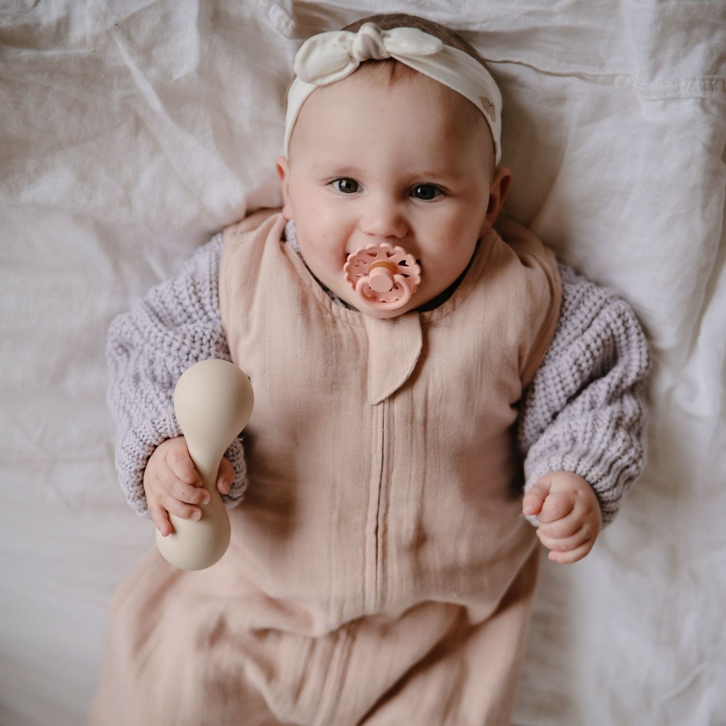 FRIGG Natural Rubber Pacifier 4-Pack - Chickadees Wooden Toys