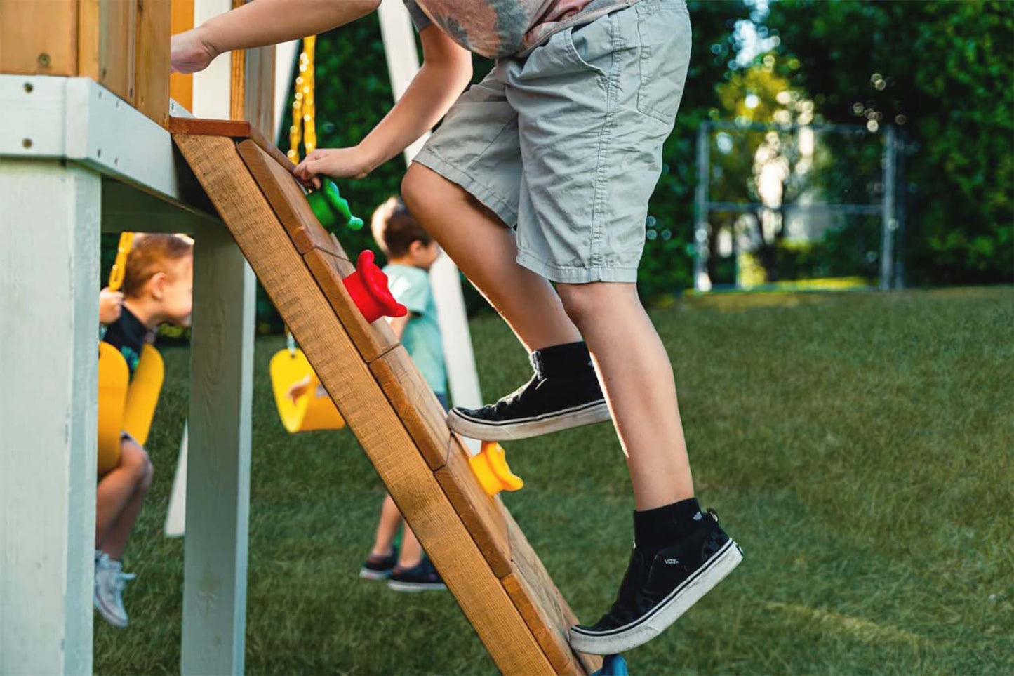 Forest - Modern Backyard Outdoor Swing Set 2 Swings And Trapeze Bar - Chickadees Wooden Toys