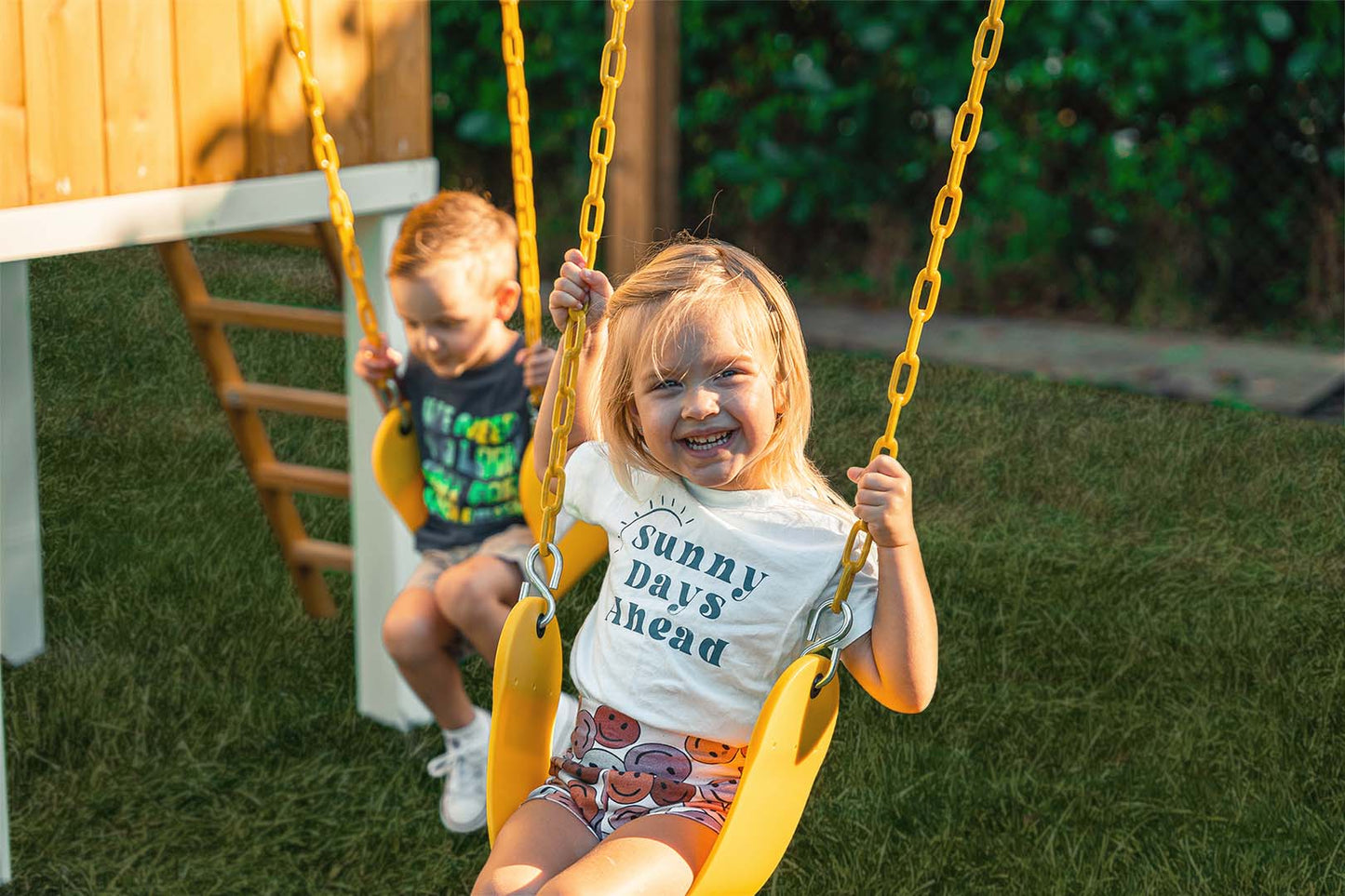 Forest - Modern Backyard Outdoor Swing Set 2 Swings And Trapeze Bar - Chickadees Wooden Toys