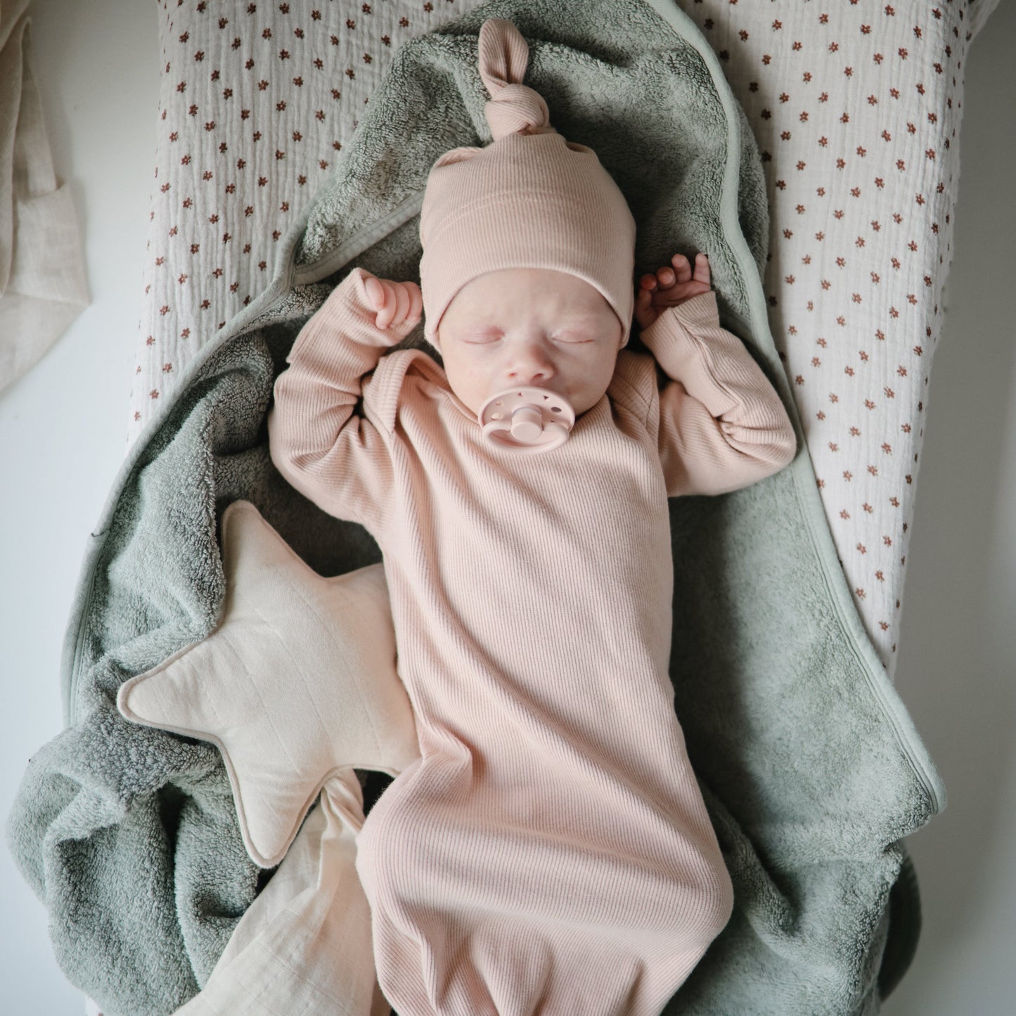 Organic Cotton Baby Hooded Towel - Chickadees Wooden Toys