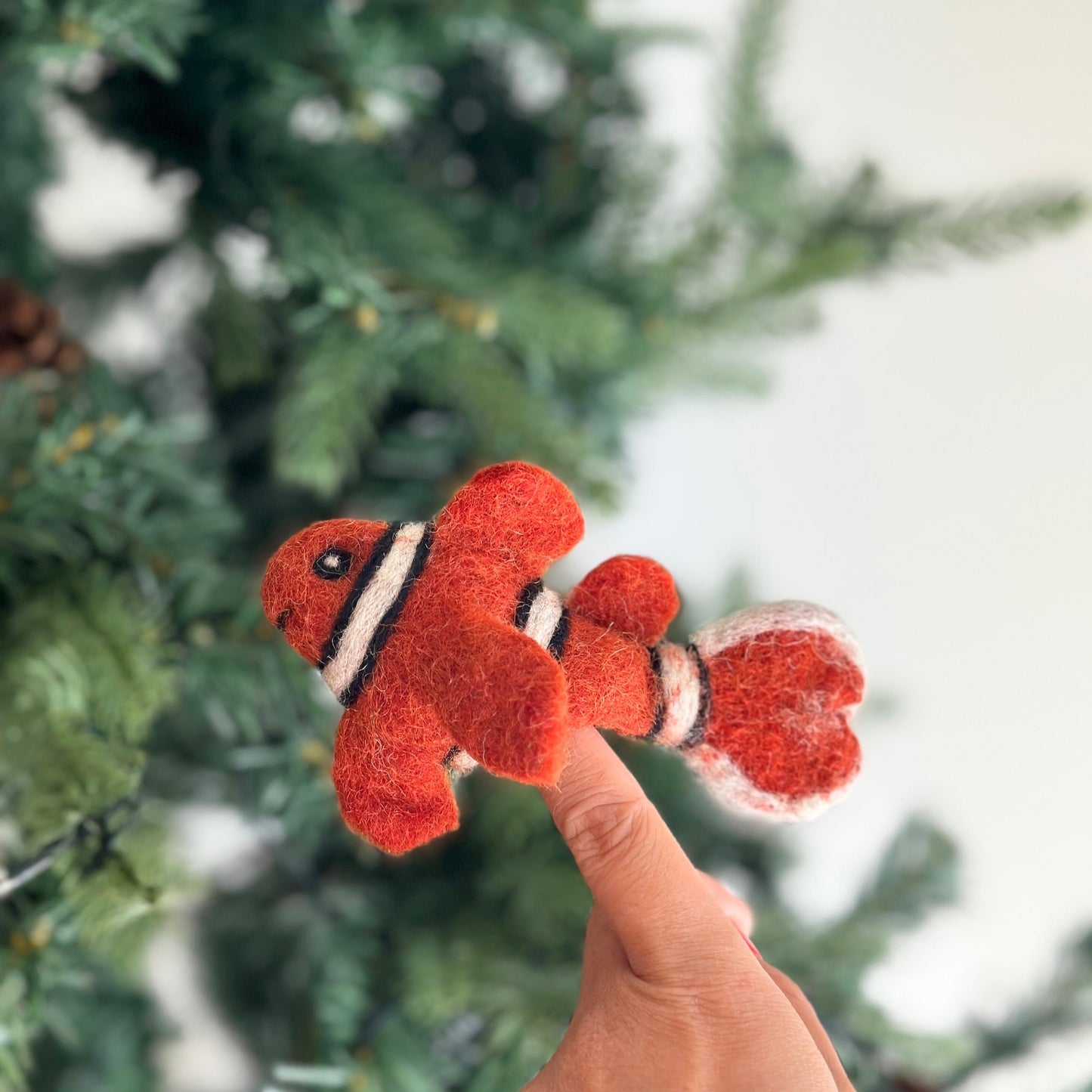 Clown Fish Finger Puppet - Chickadees Wooden Toys