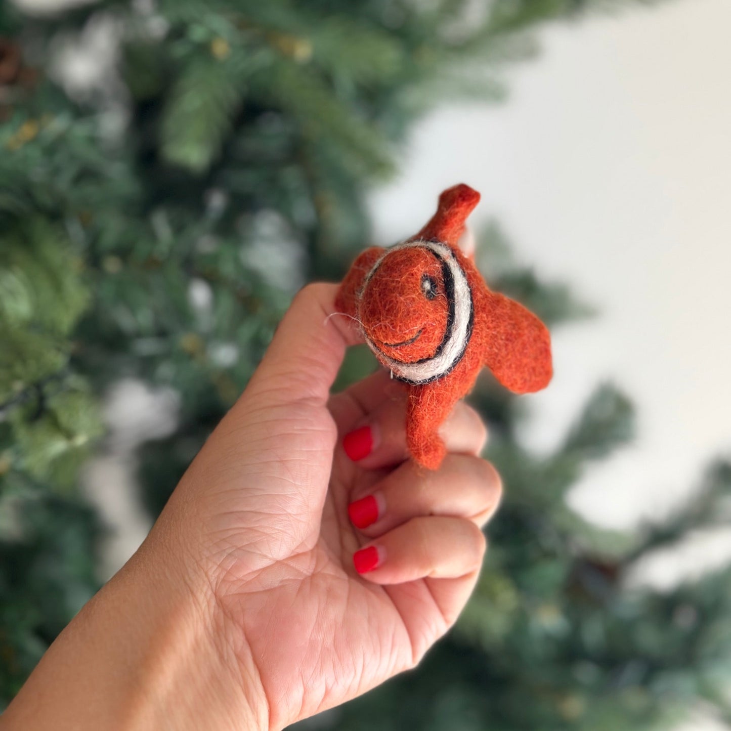 Clown Fish Finger Puppet - Chickadees Wooden Toys