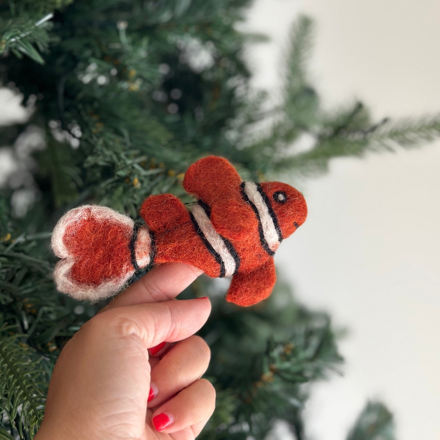 Clown Fish Finger Puppet - Chickadees Wooden Toys