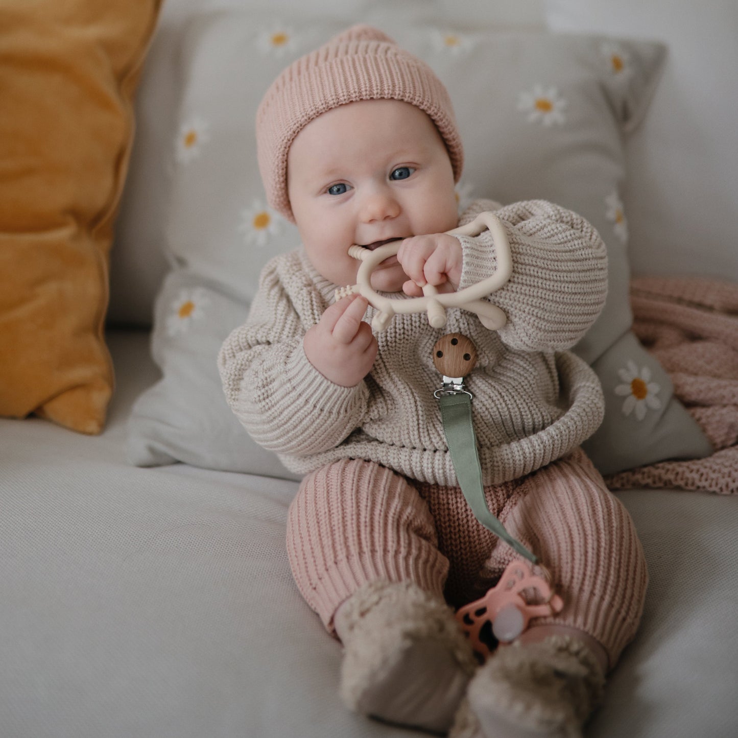 Chunky Knit Sweater - Chickadees Wooden Toys