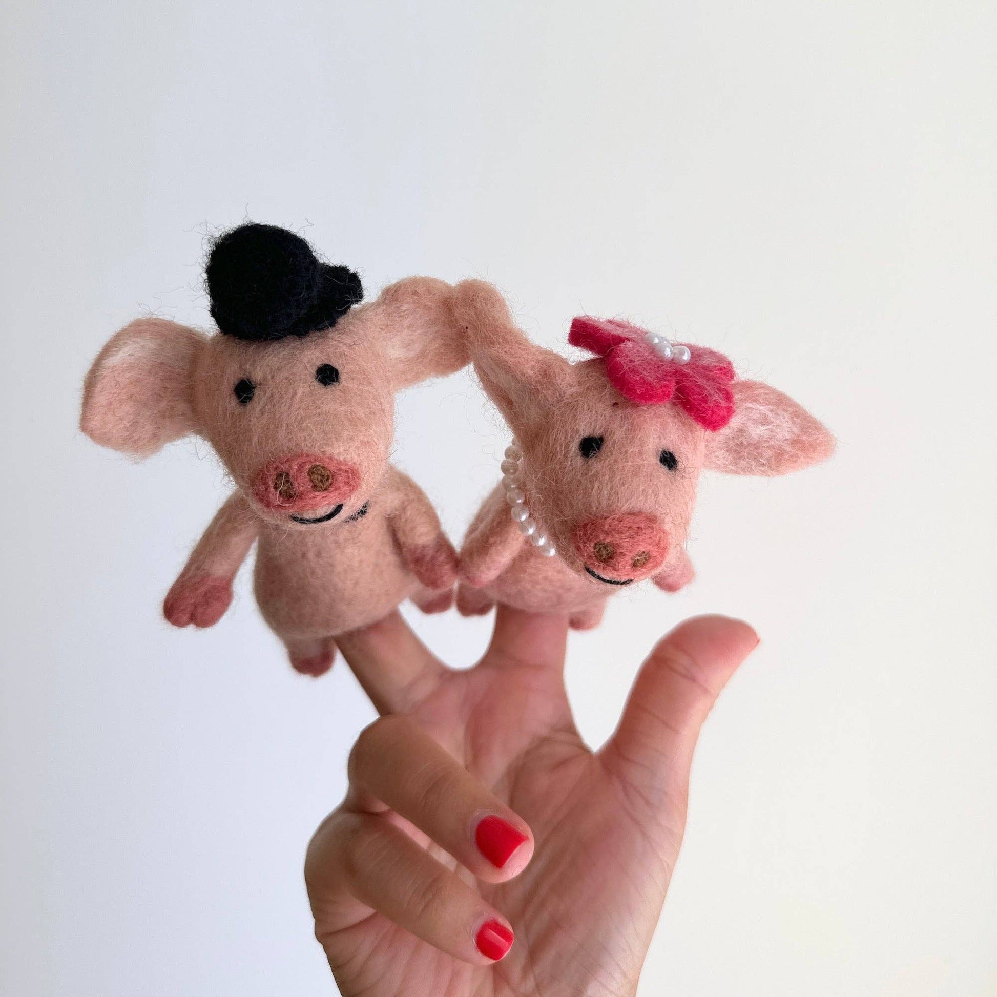 Felt Finger Puppets - Piggy Couple - Chickadees Wooden Toys