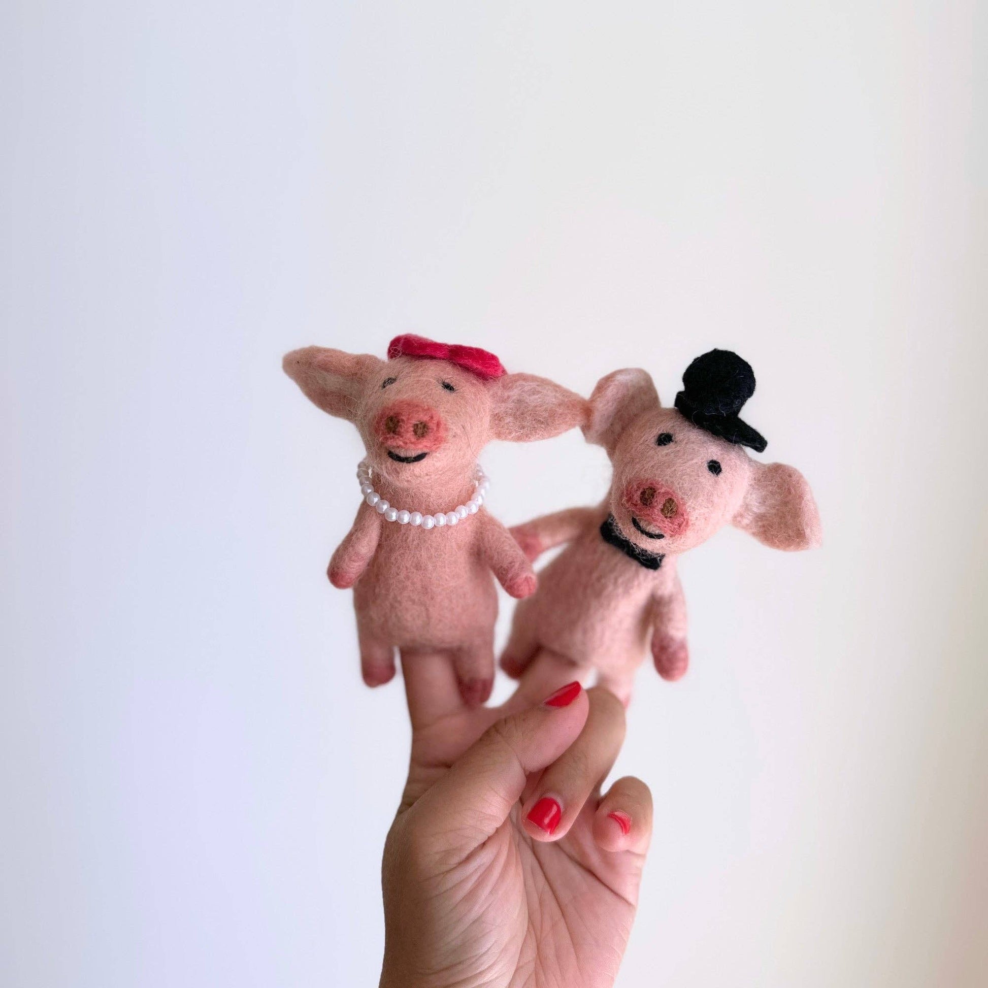 Felt Finger Puppets - Piggy Couple - Chickadees Wooden Toys