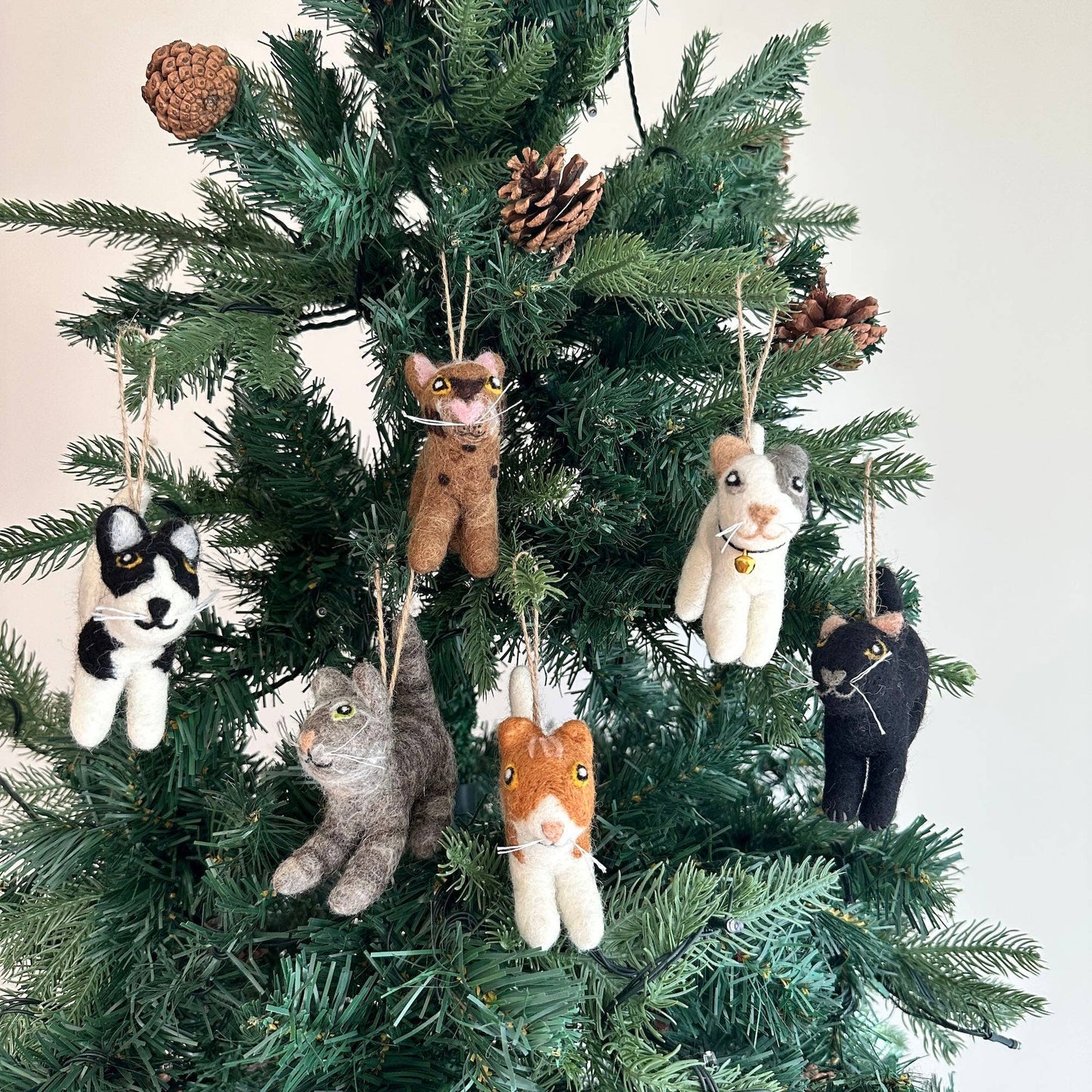 Felt Ornament - Playful Cat - Chickadees Wooden Toys