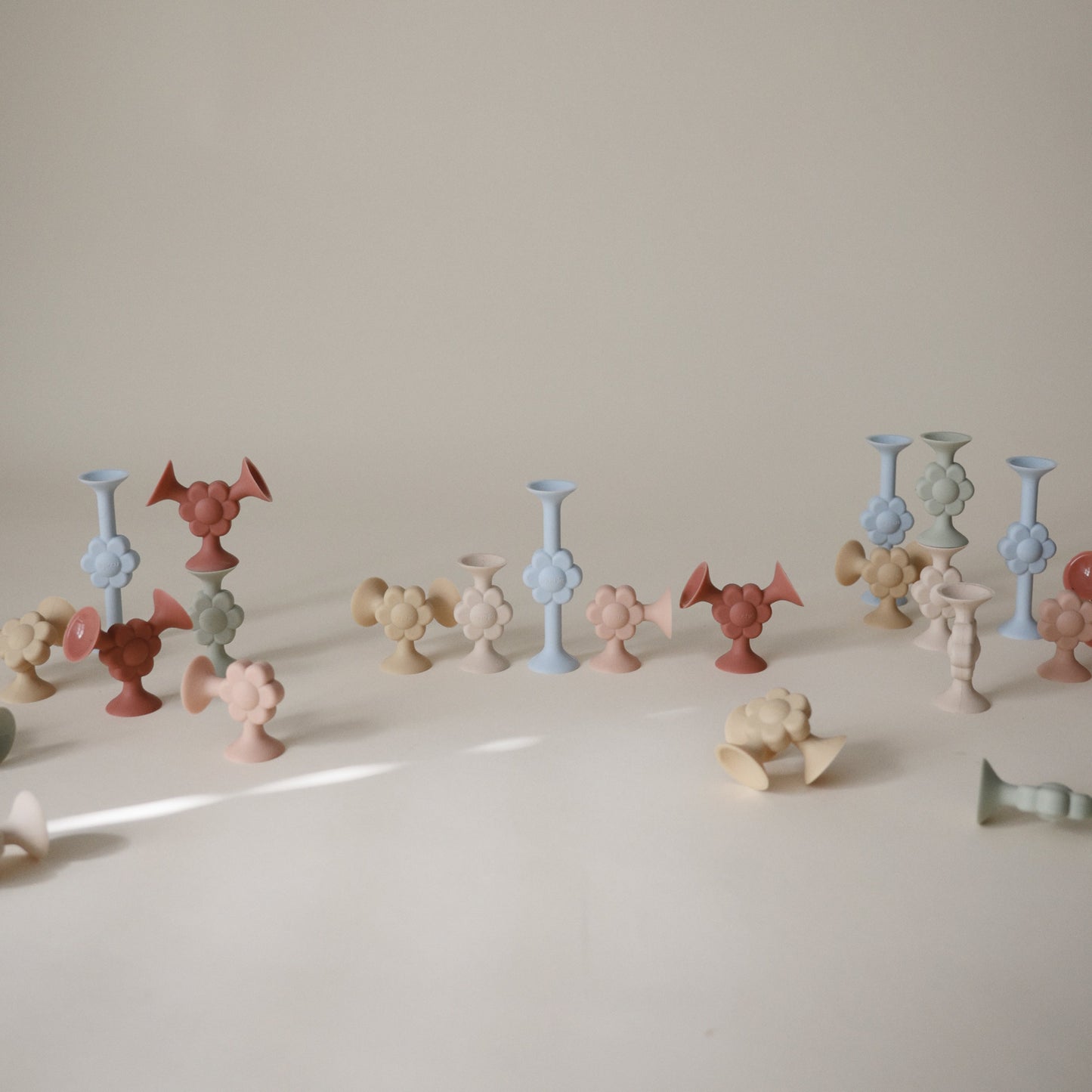 Daisy Silicone Suction Builders - Chickadees Wooden Toys