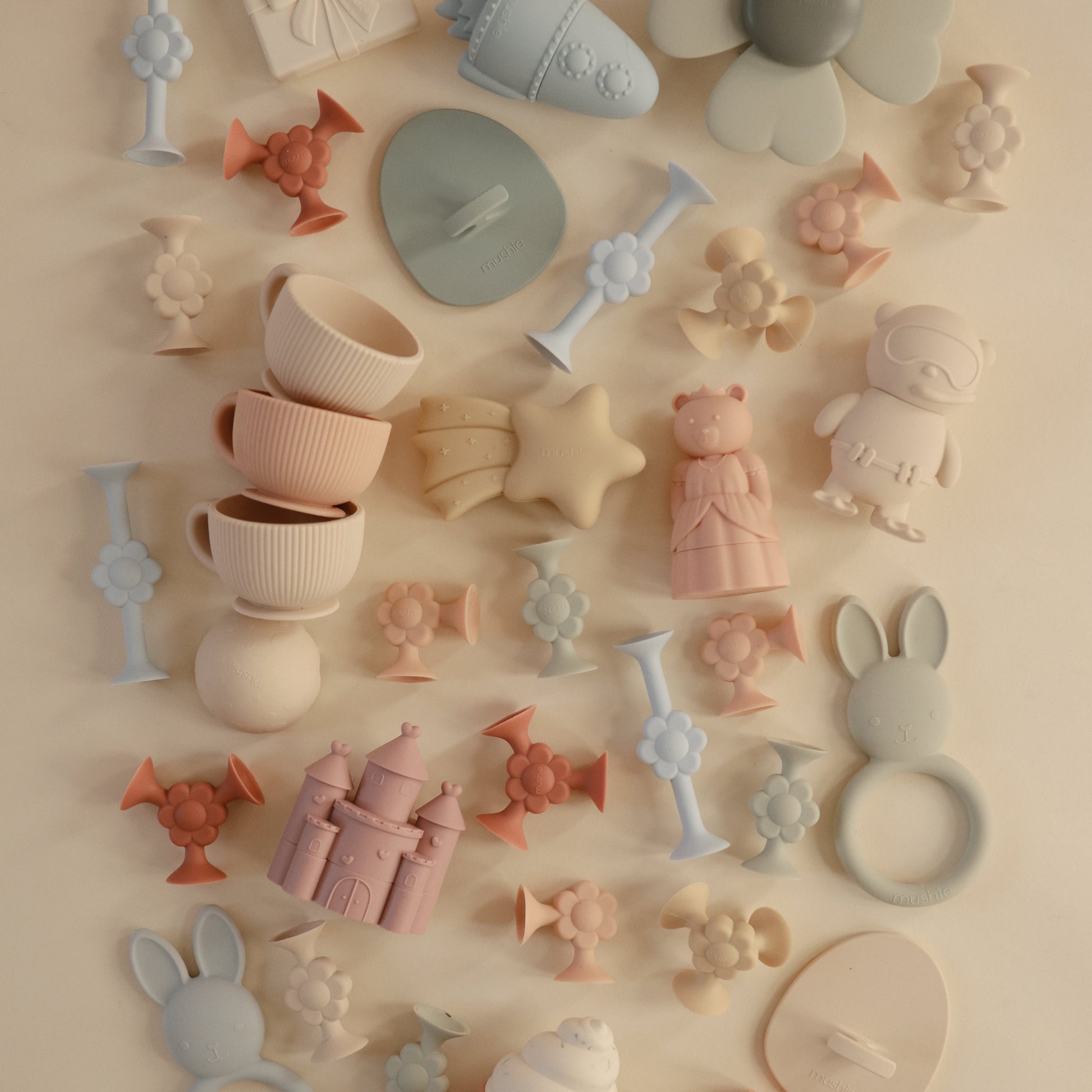 Daisy Silicone Suction Builders - Chickadees Wooden Toys