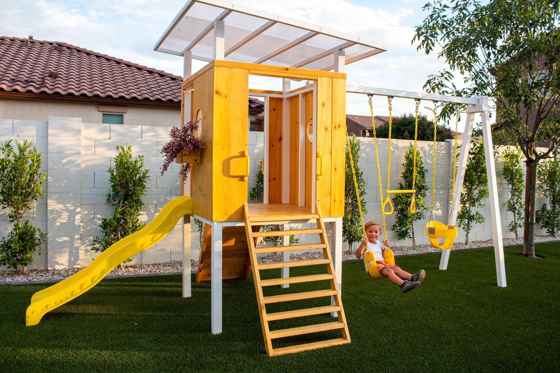 Forest - Modern Backyard Outdoor Swing Set 2 Swings And Trapeze Bar - Chickadees Wooden Toys
