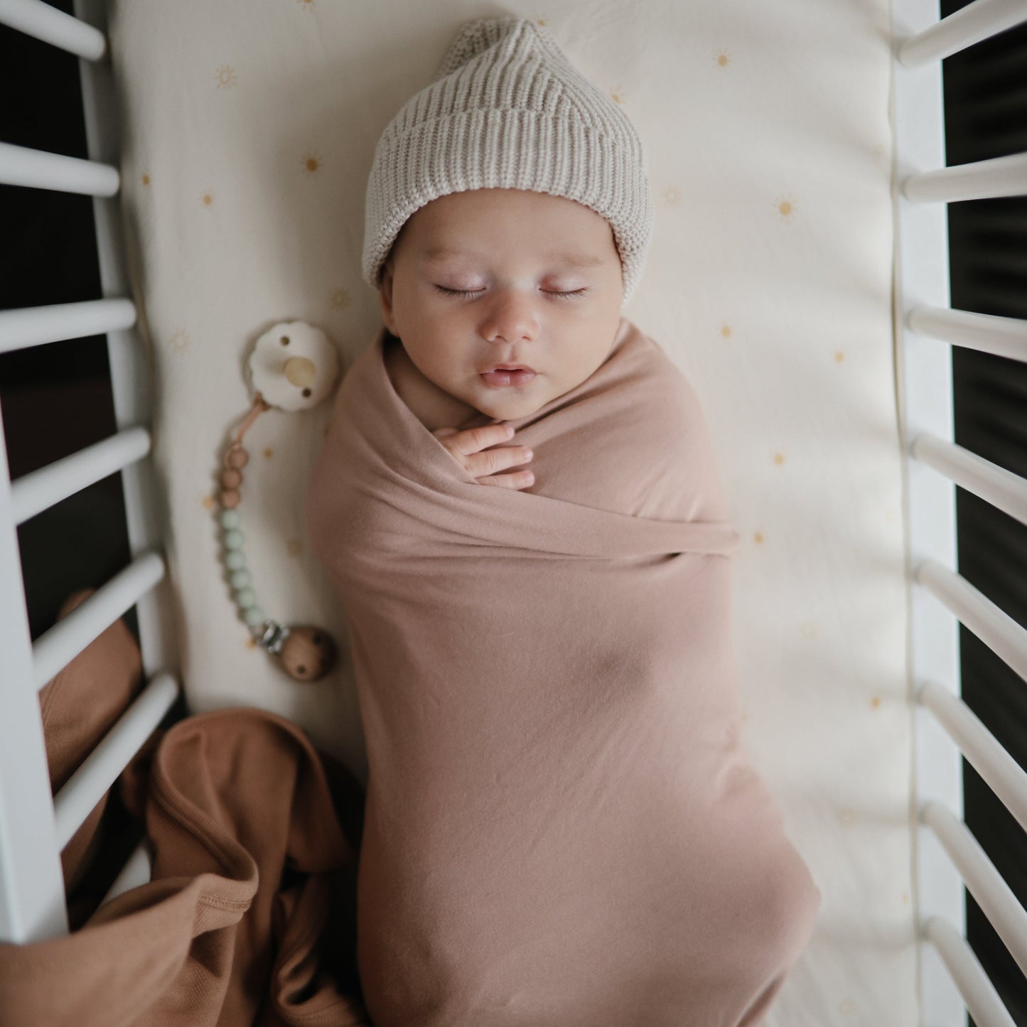 Stretchy Bassinet Sheet - Chickadees Wooden Toys