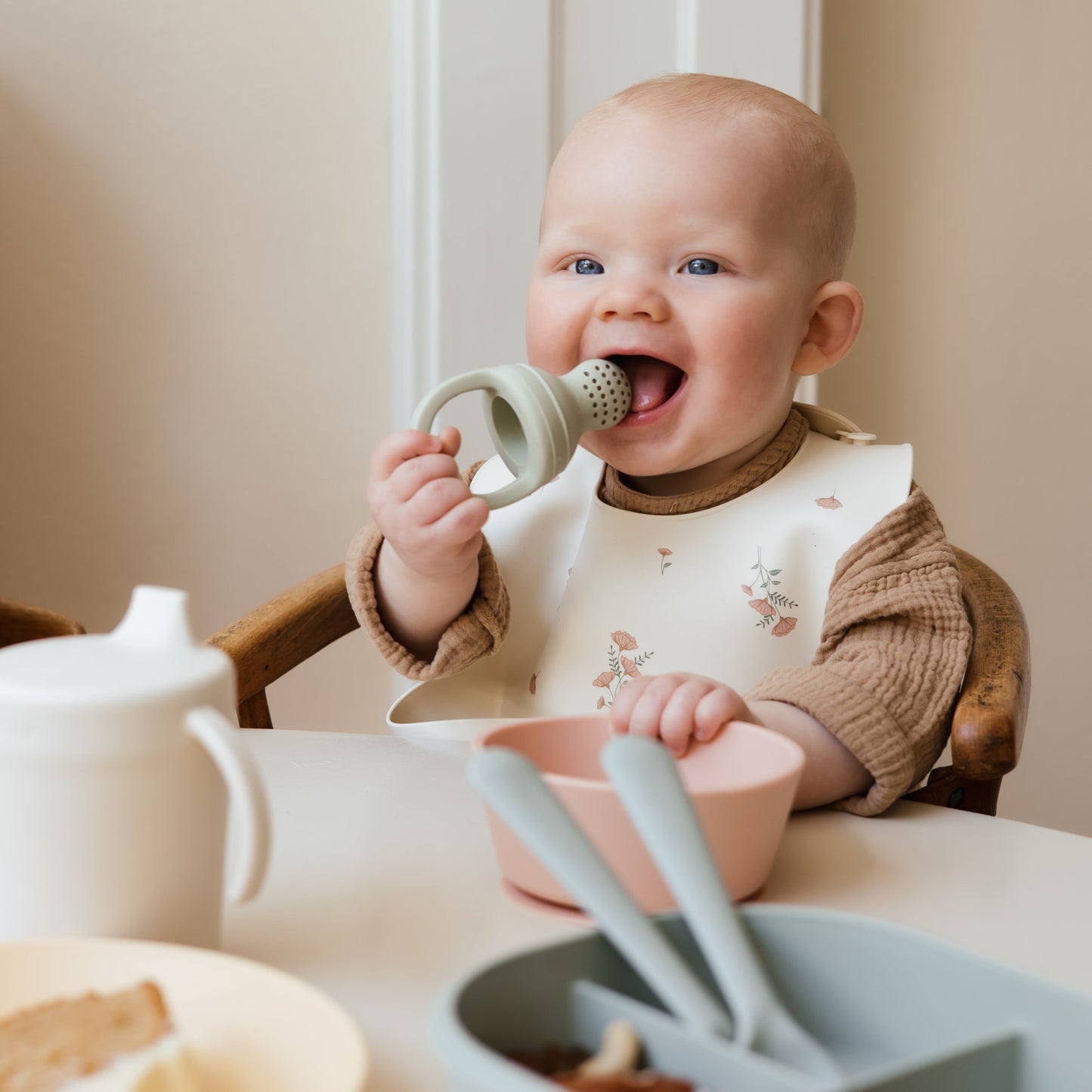 Silicone Fresh Food Feeder - Chickadees Wooden Toys