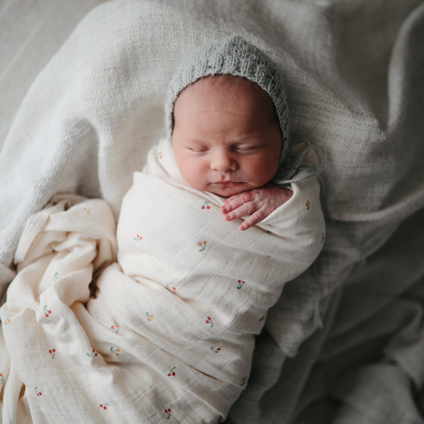 Organic Cotton Muslin Swaddle Blanket - Chickadees Wooden Toys
