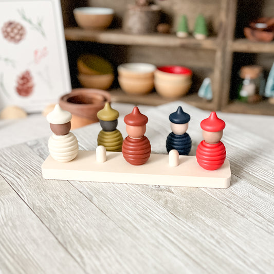 Winter Cheer Acorn Friends