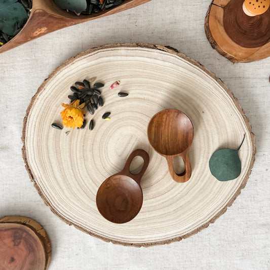 Round Eyelet Handle Scoops
