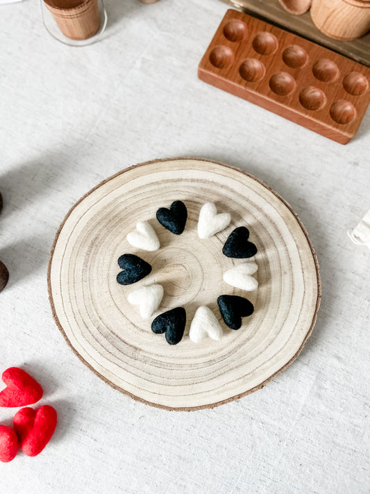 10 Black & White Felt Hearts