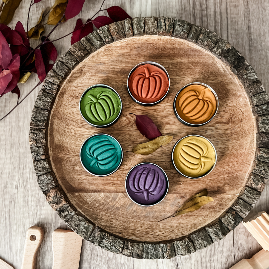 6 Autumn Play Dough Minis