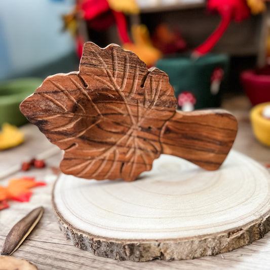 Acacia Wood Maple Leaf Tray