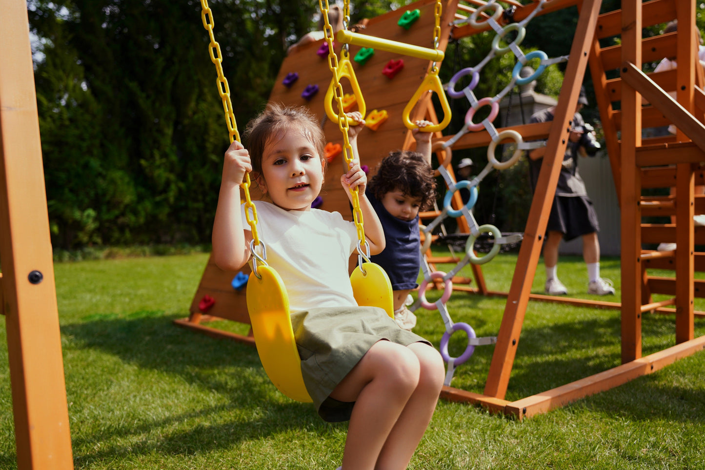 Sycamore - Backyard Ultimate Climbing Set with 2 Swings And Trapeze Bar