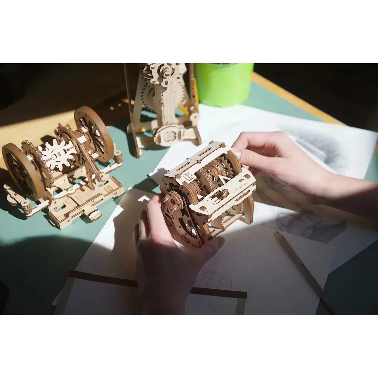 Gearbox 3D Wood Model Kit UGEARS