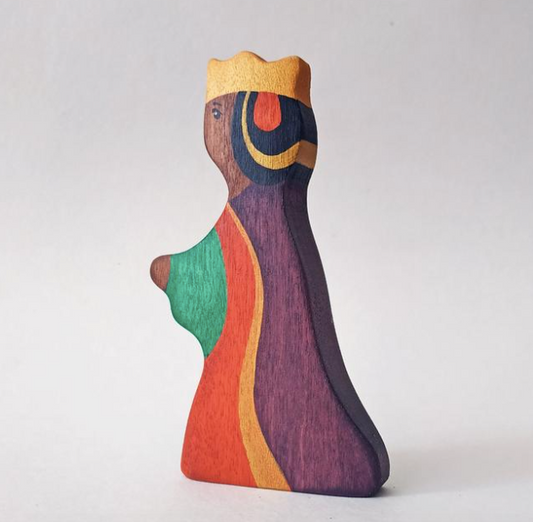 Wooden King and Queen figurines - Chickadees Wooden Toys