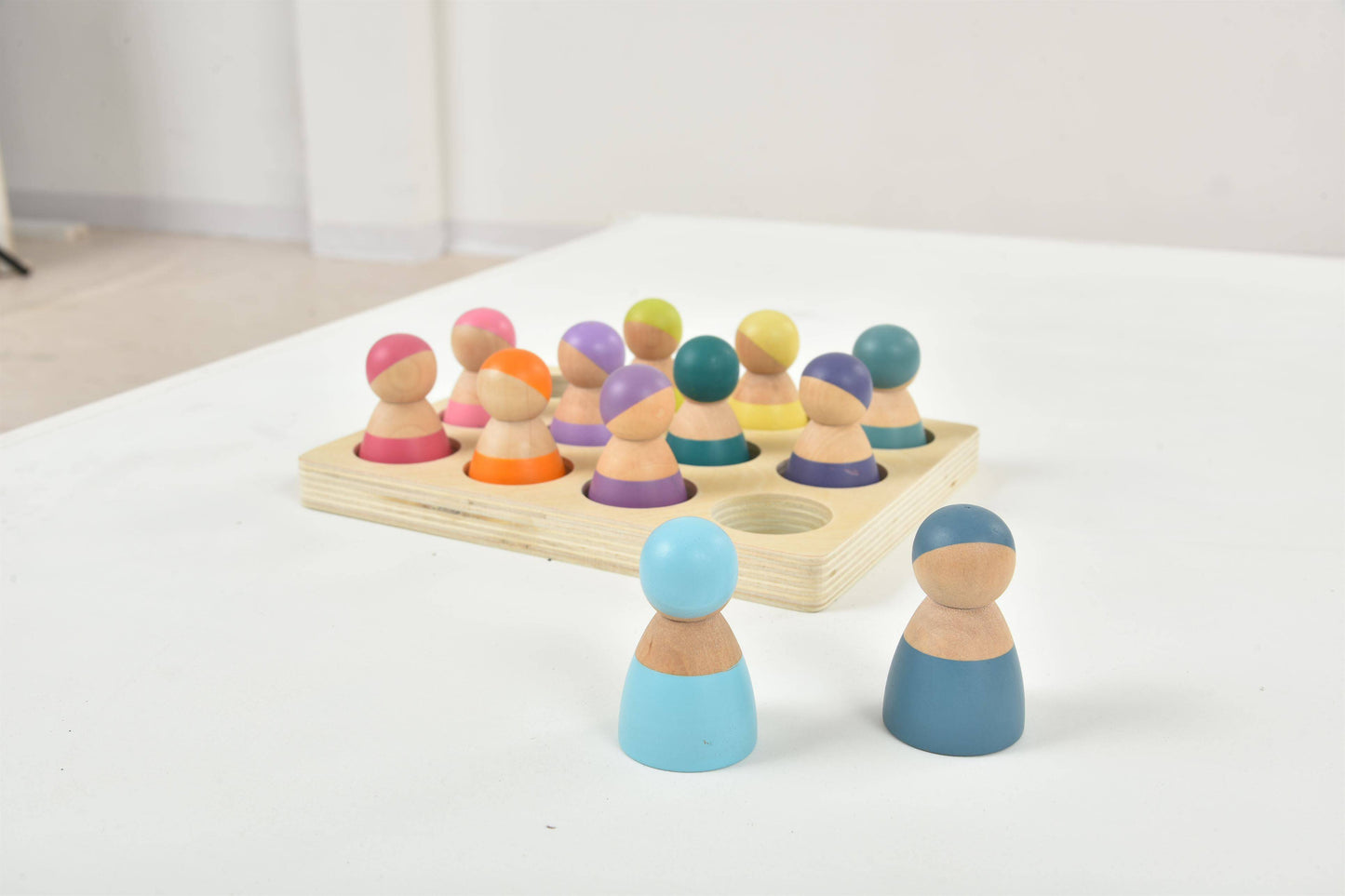 Wooden Rainbow Peg Dolls Figures 12 Piece Set