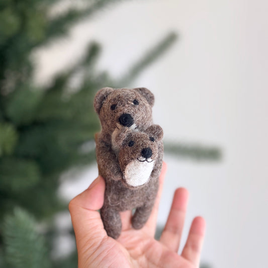 Felt Finger Puppet: American River Otter - Chickadees Wooden Toys