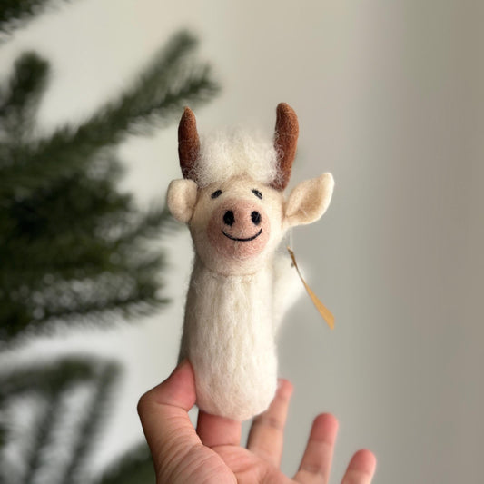 Highland Cow Finger Puppet - Chickadees Wooden Toys