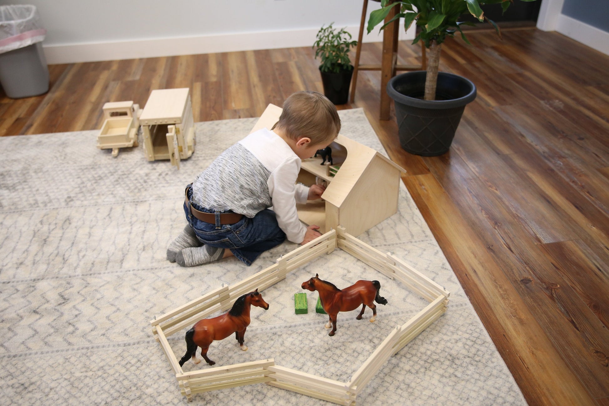 Wooden Amish-Made Ranch Shed Barn Toy, Unfinished Wood - Chickadees Wooden Toys