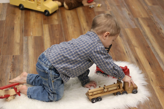Amish-Made Wooden Log Semi Truck Toy, With Removable Logs - Chickadees Wooden Toys