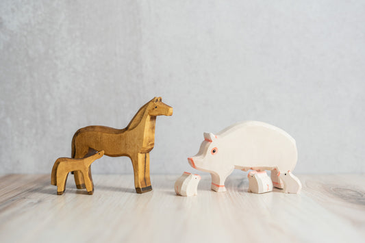 Wood Carved Pig with piglets - Chickadees Wooden Toys
