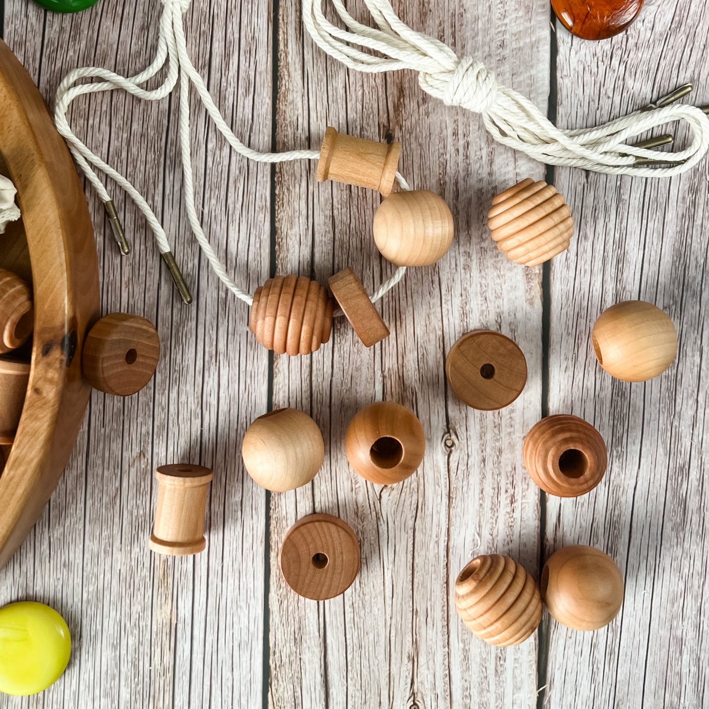 Chunky Natural Bead Lacing Set - Chickadees Wooden Toys